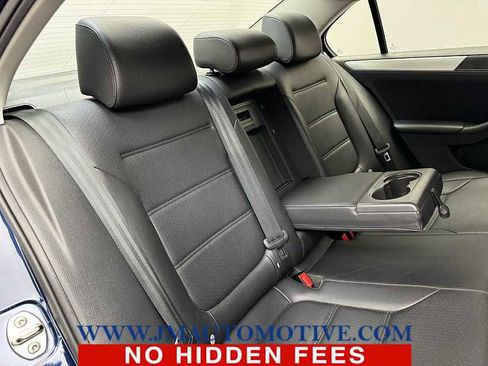Used 2014 Volkswagen Jetta SE FWD image 19