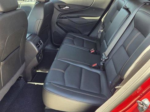 Used 2023 Chevrolet Equinox Premier image 10