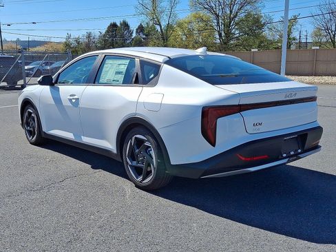 New 2026 Kia K4 EX image 4