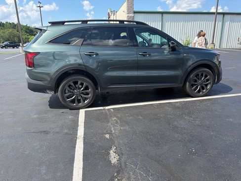 Used 2021 Kia Sorento EX w/ EX AWD X-Line Package image 5