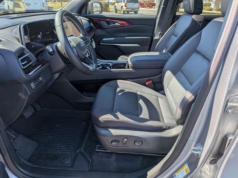 New 2026 Chevrolet Traverse Z71 w/ LPO, Floor Liner Package AWD/4WD image 14