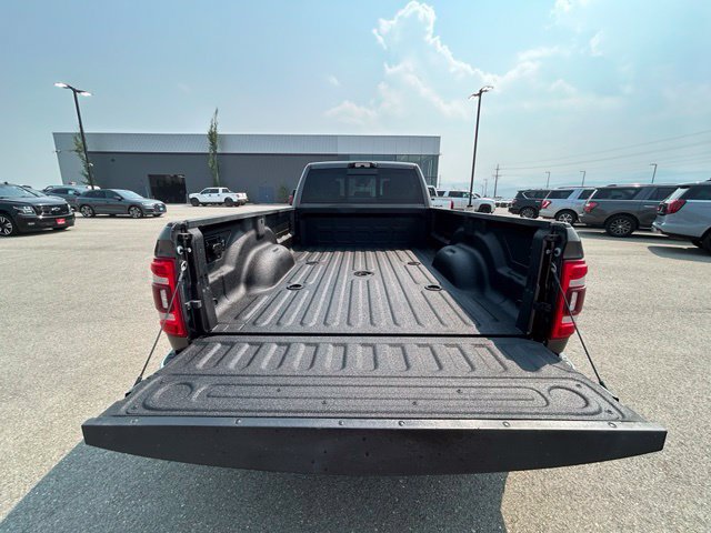 Used 2023 RAM 3500 Laramie AWD/4WD image 13