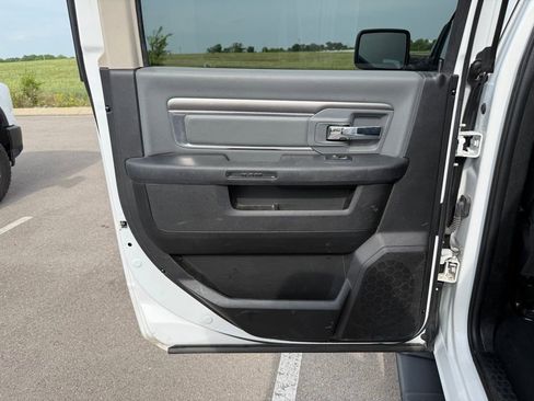 Used 2022 RAM 1500 Classic SLT RWD image 14