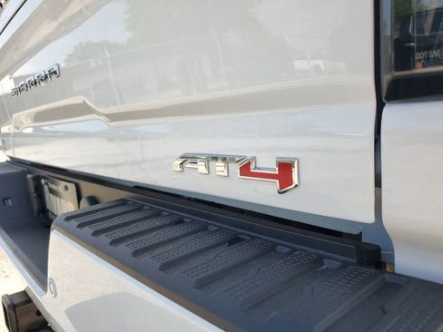 New 2026 GMC Sierra 2500 AT4 w/ AT4 Premium Plus Package AWD/4WD image 9