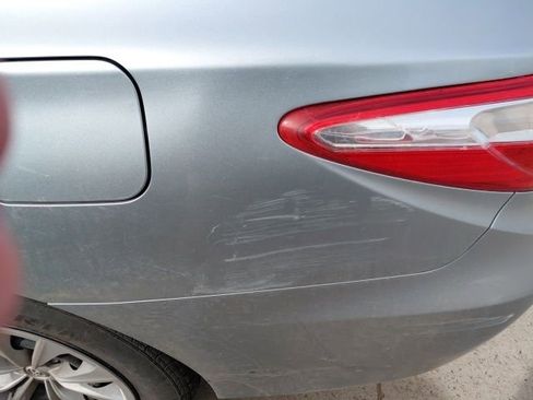 Used 2017 Toyota Camry LE image 5