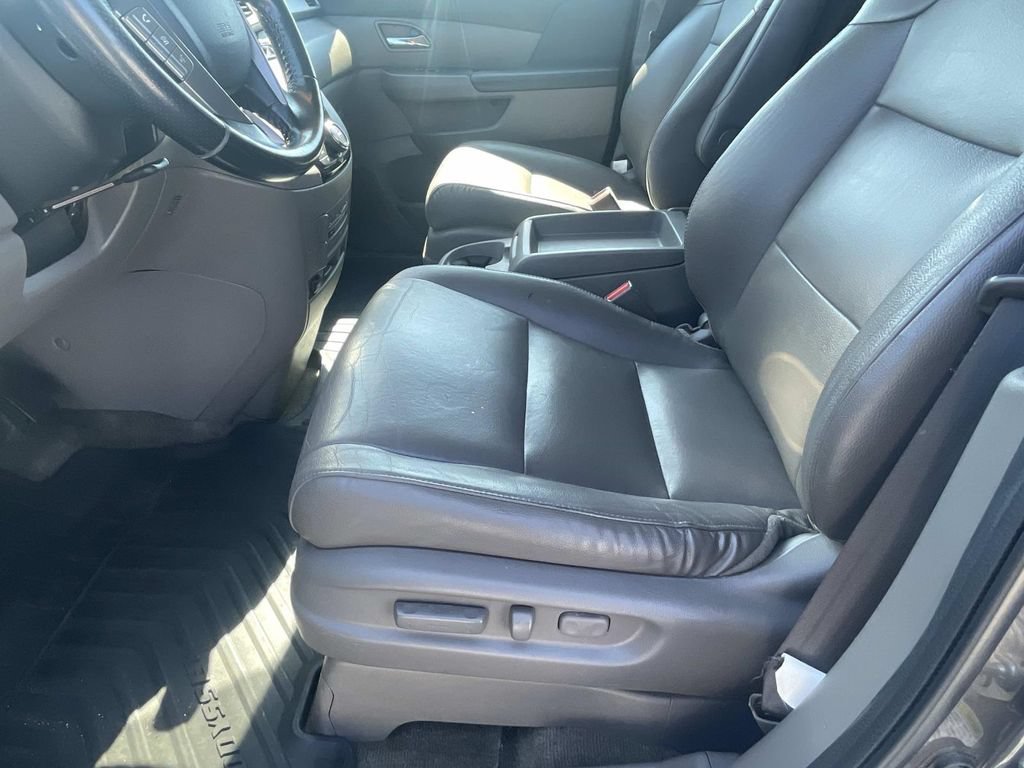 Used 2015 Honda Odyssey Touring Elite image 17