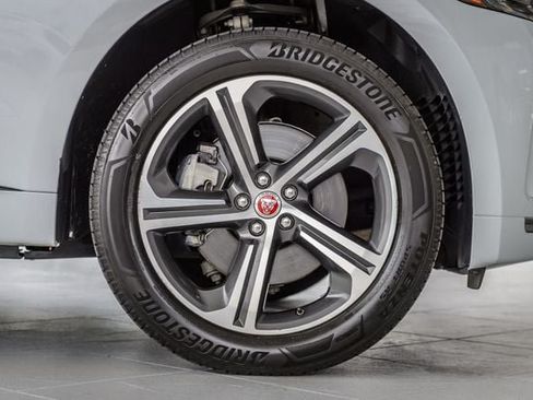 Used 2018 Jaguar F-PACE R-Sport AWD/4WD image 16