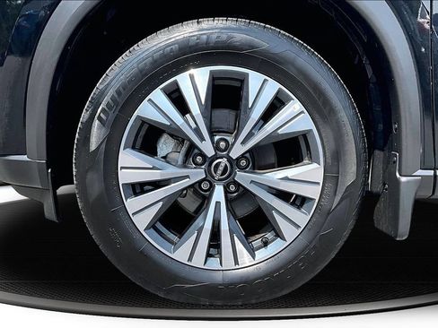 Used 2023 Nissan Rogue SV AWD/4WD image 34