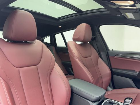 Used 2023 BMW X4 M40i w/ Premium Package image 47