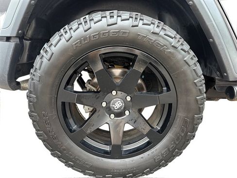 Used 2019 Jeep Wrangler Unlimited Sport S AWD/4WD image 17