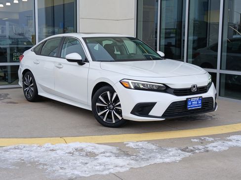 Used 2022 Honda Civic EX image 2