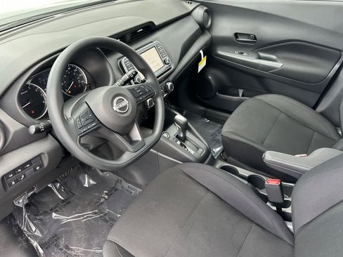 New 2025 Nissan Kicks Play S image 12