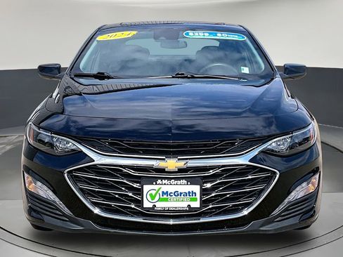 Used 2024 Chevrolet Malibu LT FWD image 2