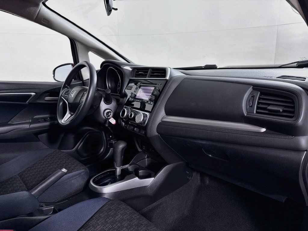 Used 2017 Honda Fit LX image 30