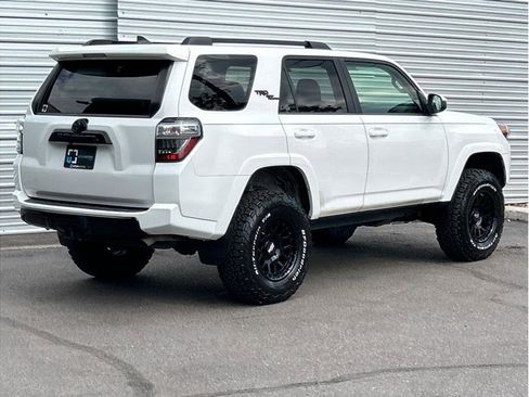 Used 2019 Toyota 4Runner TRD Off-Road Premium image 10