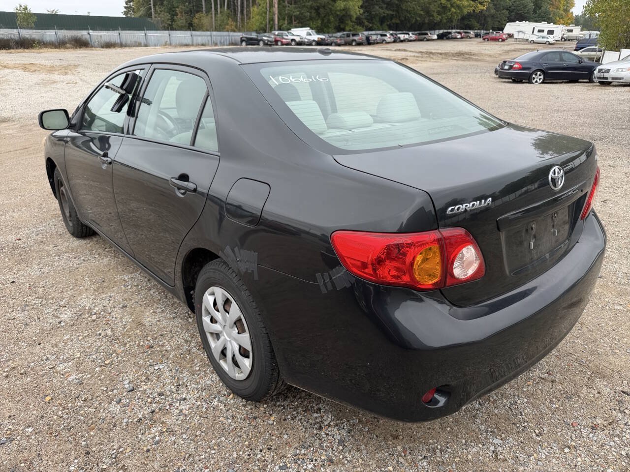 Used 2010 Toyota Corolla LE FWD image 3