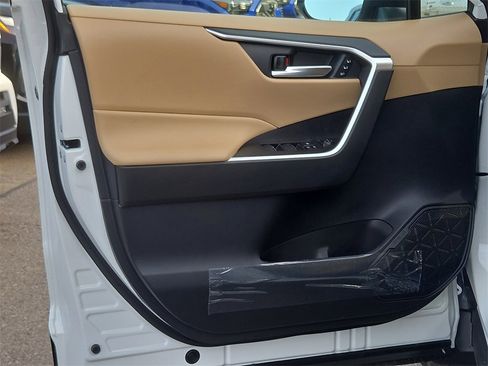 New 2025 Toyota RAV4 XLE Premium image 17