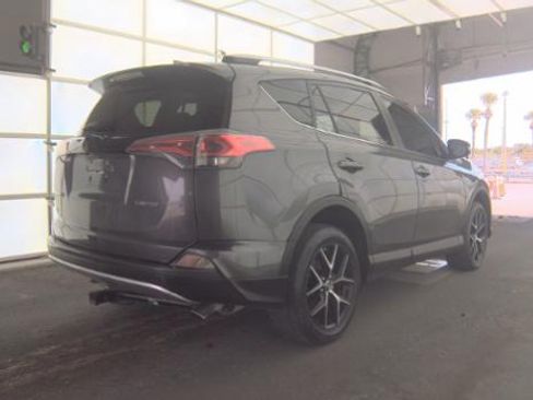 Used 2016 Toyota RAV4 SE FWD image 4