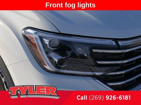 Used 2025 Volkswagen Atlas SE image 10