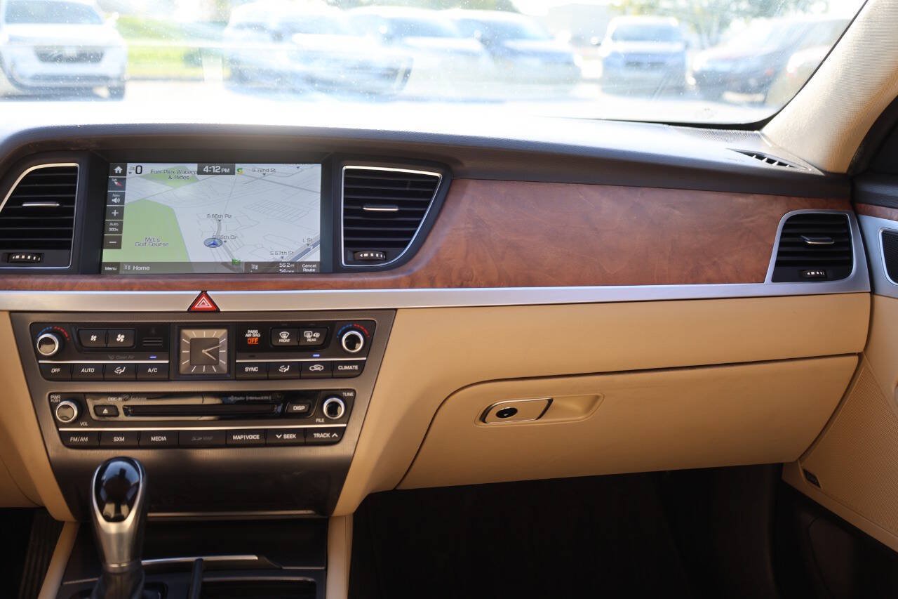 Used 2015 Hyundai Genesis 5.0 w/ Option Group 05 RWD image 25