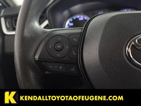 Used 2022 Toyota RAV4 LE AWD/4WD image 14