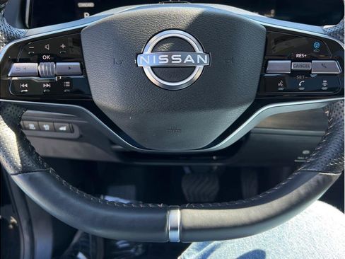 Used 2023 Nissan Ariya FWD image 12