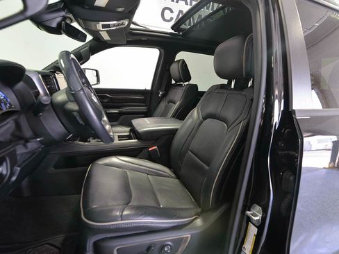 Used 2020 RAM 1500 Limited w/ Black Appearance Package AWD/4WD image 10