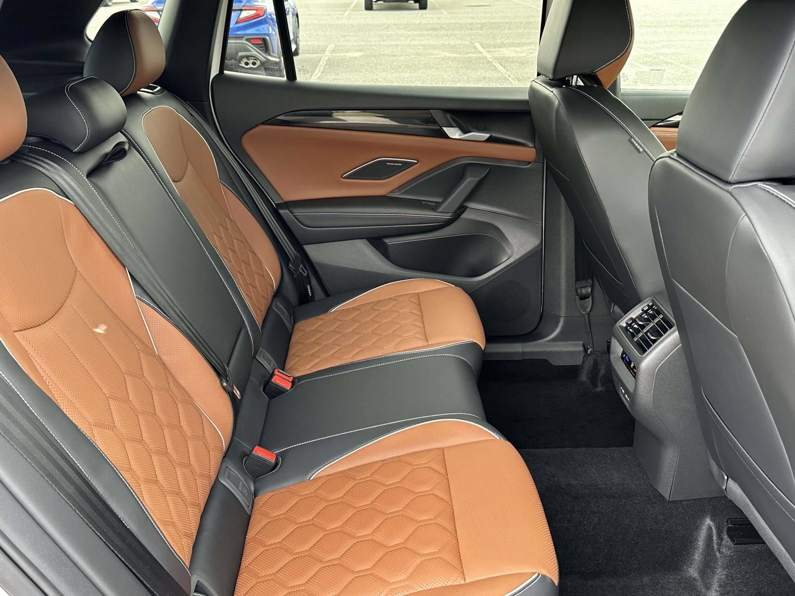 Certified 2026 Volkswagen Tiguan SEL R-Line AWD/4WD image 14
