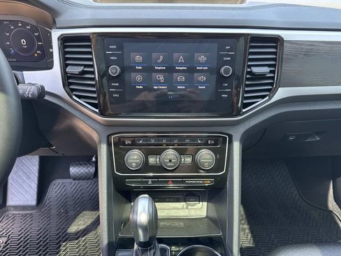 Used 2023 Volkswagen Atlas SE image 26