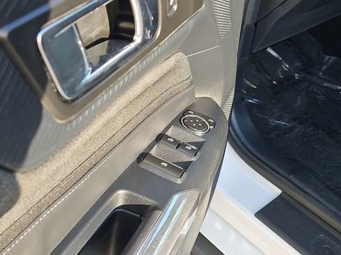 Used 2024 Ford Mustang Convertible image 13