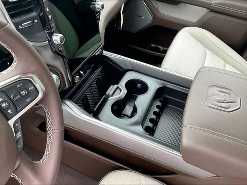 New 2026 RAM 1500 Laramie AWD/4WD image 7