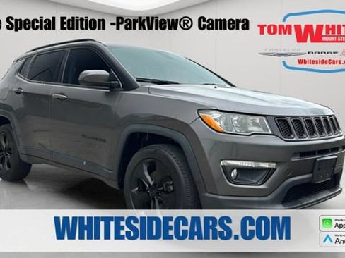 Used 2019 Jeep Compass Latitude AWD/4WD image 1
