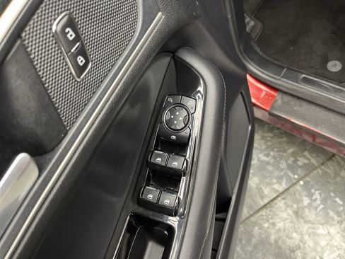 Used 2019 Ford Edge SEL image 11