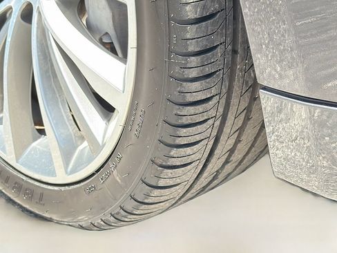 Used 2023 BMW 540i w/ Premium Package RWD image 44