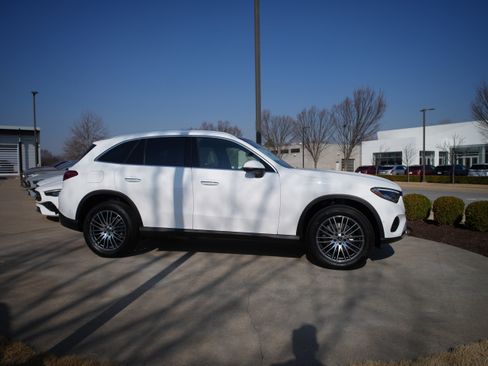 New 2026 Mercedes-Benz GLC 300 image 5