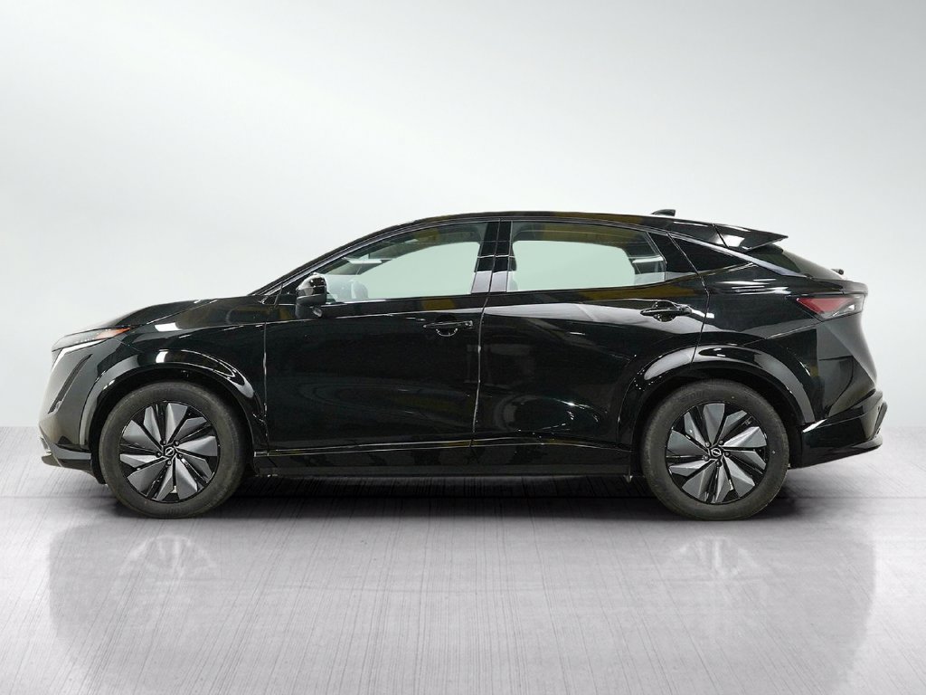 Used 2024 Nissan Ariya AWD image 2