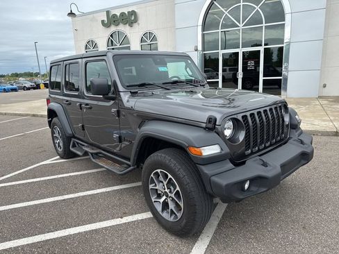 Used 2024 Jeep Wrangler Unlimited Sport AWD/4WD image 2