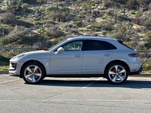 New 2026 Porsche Macan S image 2