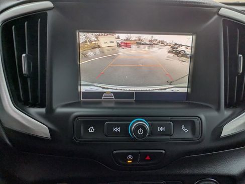 Used 2022 GMC Terrain SLE w/ Driver Convenience Package image 18