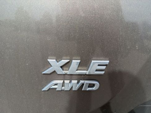 Used 2015 Toyota RAV4 XLE image 30