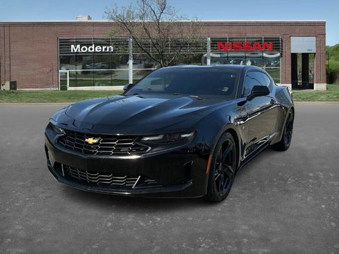 Used 2023 Chevrolet Camaro LT image 1