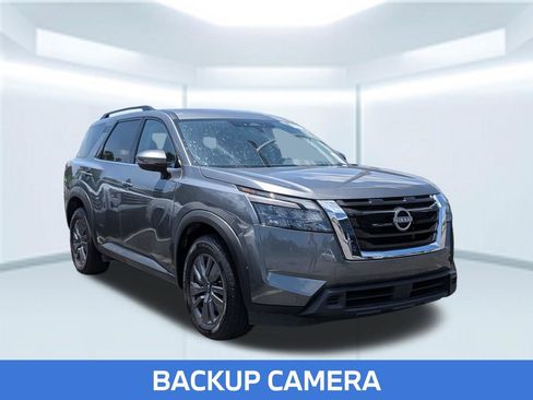 Certified 2025 Nissan Pathfinder SV AWD/4WD image 6