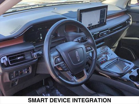 Certified 2022 Lincoln Nautilus Reserve image 12