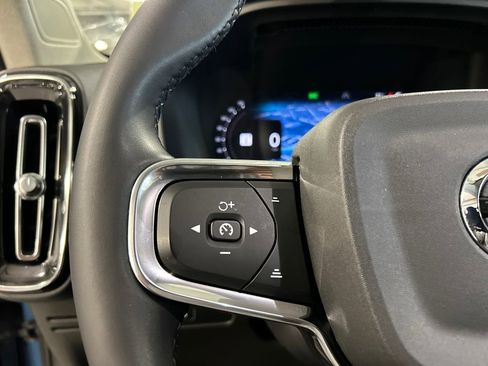 Certified 2023 Volvo XC40 B5 Plus w/ Driver Assist Package AWD/4WD image 13