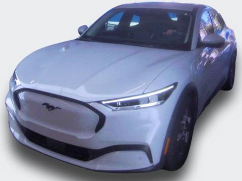 Used 2021 Ford Mustang Mach-E Select w/ Comfort/Technology Package image 1