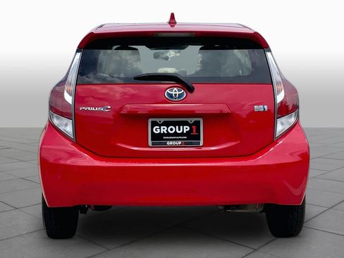 Used 2016 Toyota Prius C One FWD image 5