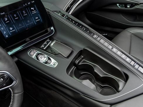 Used 2024 Chevrolet Corvette Stingray Preferred Conv w/ Z51 Performance Package image 28