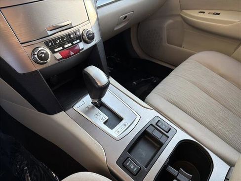 Used 2014 Subaru Outback 2.5i Premium image 21