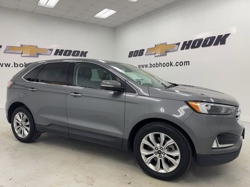 Used 2024 Ford Edge Titanium image 3