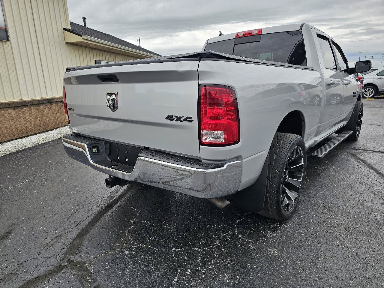 Used 2019 RAM 1500 Classic SLT w/ Luxury Group AWD/4WD image 26